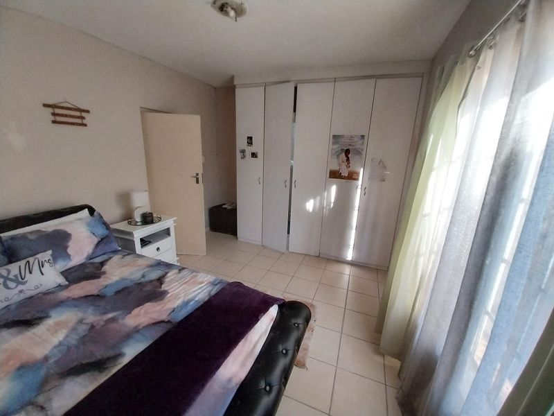 Spacious 3-Bedroom Apartment in a Prime Location - Photo 10