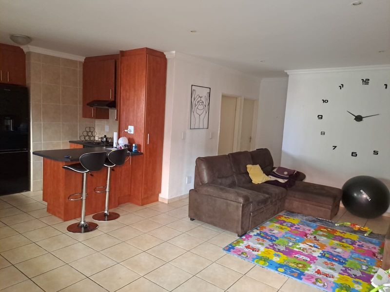 Smart Investment, Stylish Living - Photo 6