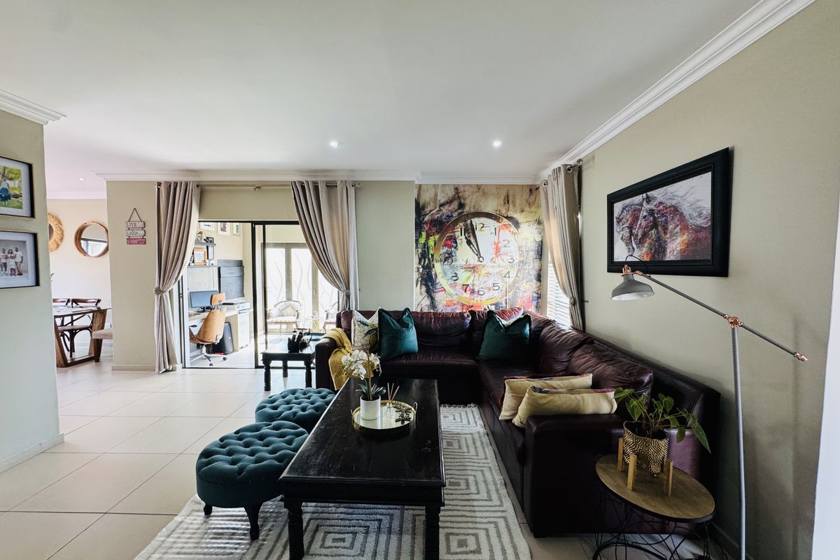 Chic, Spacious & Family-Ready – The Lifestyle You’ve Been Waiting For - Photo 4