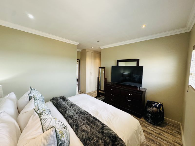 Chic, Spacious & Family-Ready – The Lifestyle You’ve Been Waiting For - Photo 10