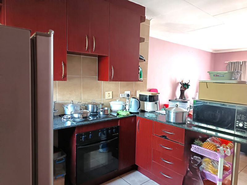 Modern 2-Bed in Secure Sonneveld Complex - Moderne 2-Slaapkamer in Veilige Sonneveld-Kompleks - Photo 5