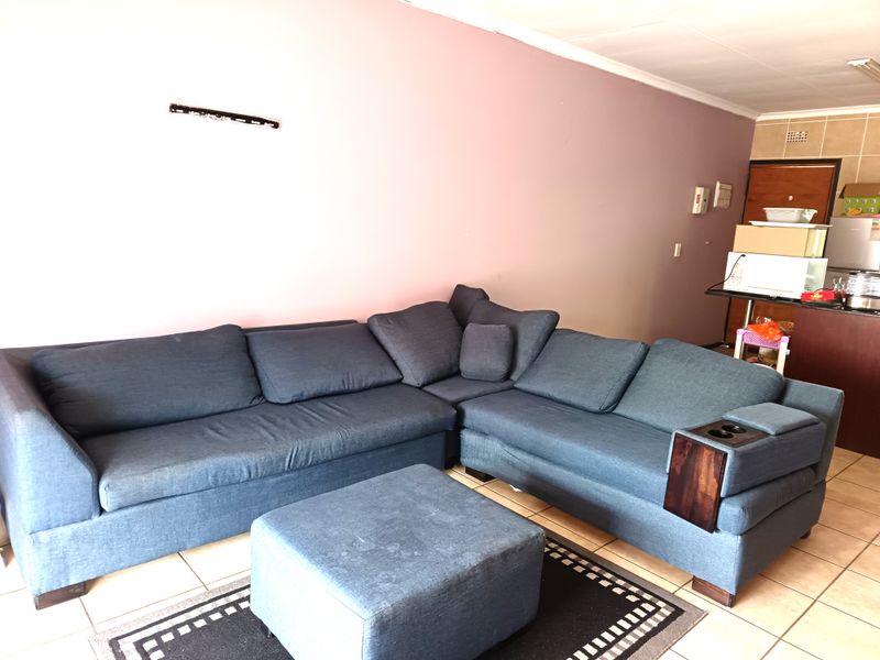 Modern 2-Bed in Secure Sonneveld Complex - Moderne 2-Slaapkamer in Veilige Sonneveld-Kompleks - Photo 8