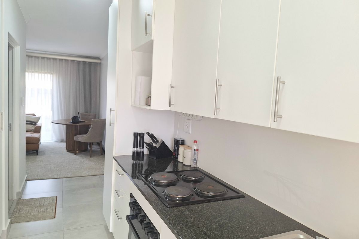 Modern 1 Bedroom Ground Floor Apartment in Sought-After Hesketh Estate - Photo 5