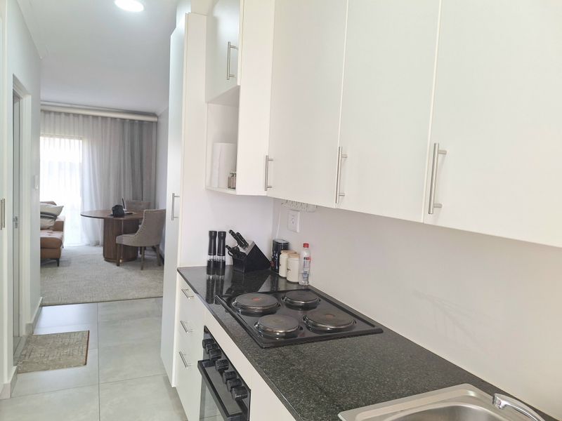 Modern 1 Bedroom Ground Floor Apartment in Sought-After Hesketh Estate - Photo 5