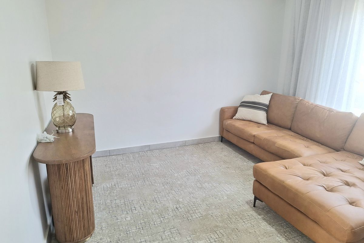 Modern 1 Bedroom Ground Floor Apartment in Sought-After Hesketh Estate - Photo 3