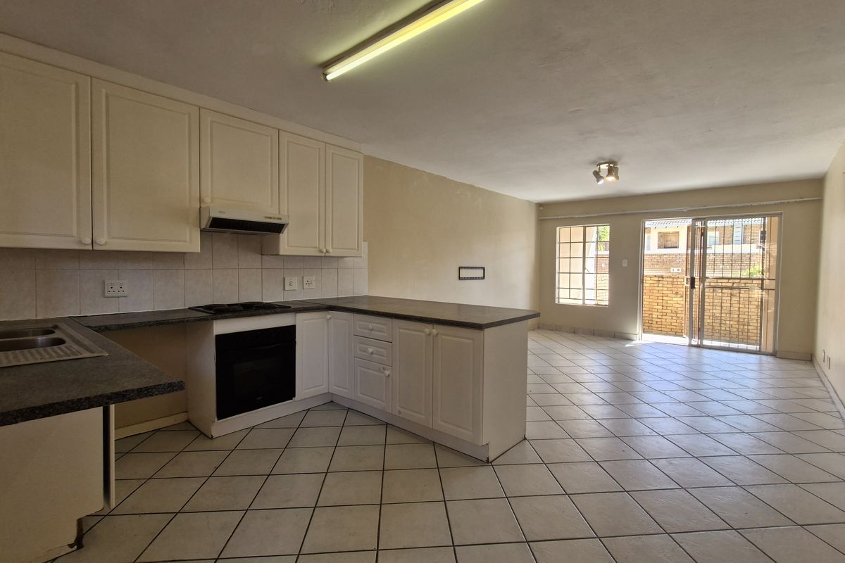 Two bedroom apartment - Photo 2