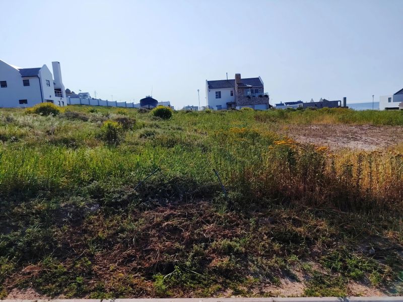 Discover the perfect canvas for your dream home on this 260m2 vacant land in scenic St Helena Views! - Photo 8