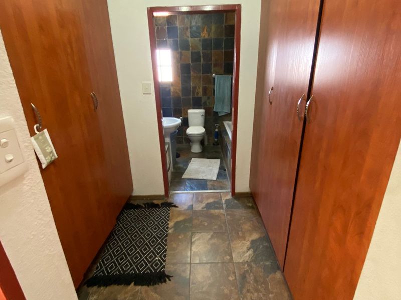 Your dream home awaits - Photo 10