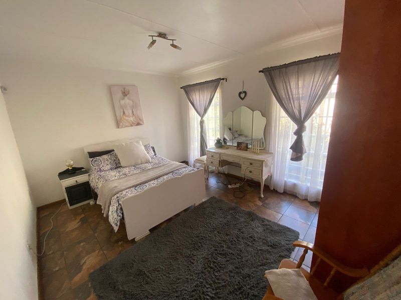 Your dream home awaits - Photo 6