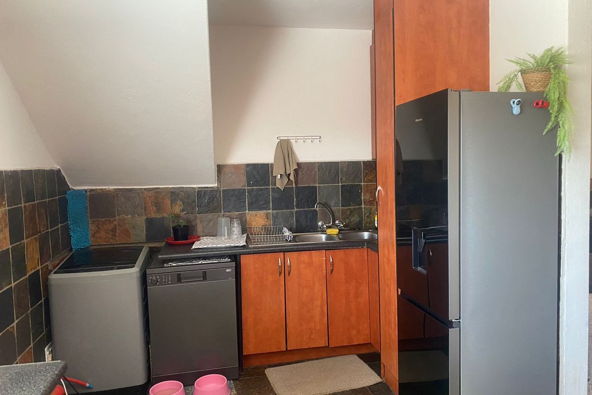 Your dream home awaits - Photo 5