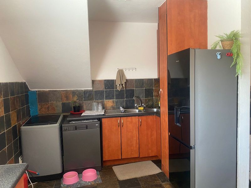 Your dream home awaits - Photo 5