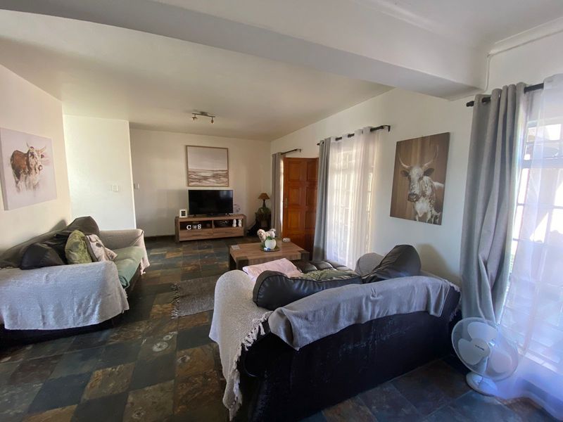 Your dream home awaits - Photo 7