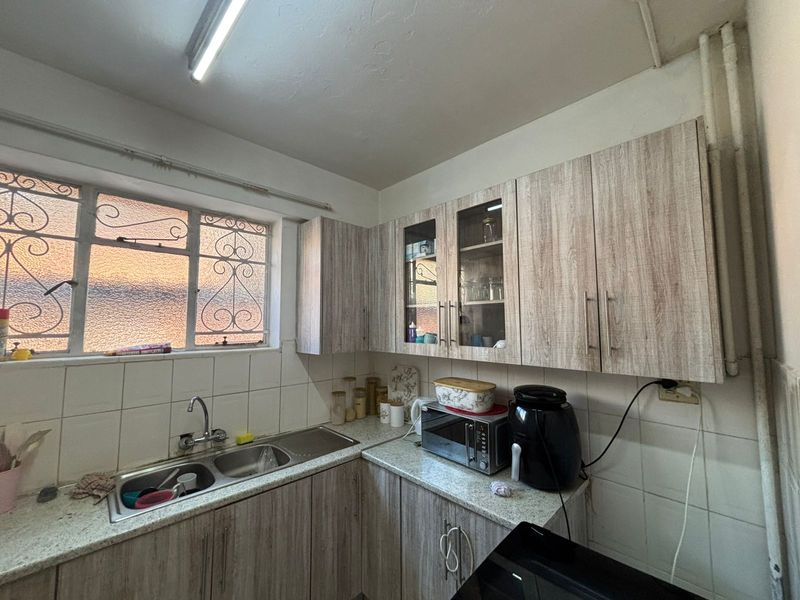 Investment Opportunity with Lifestyle Appeal, Prime Location - Photo 4