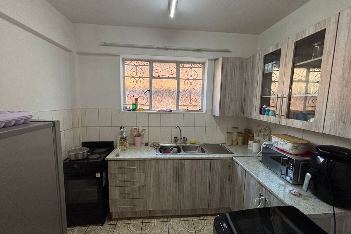 Investment Opportunity with Lifestyle Appeal, Prime Location - Photo 5