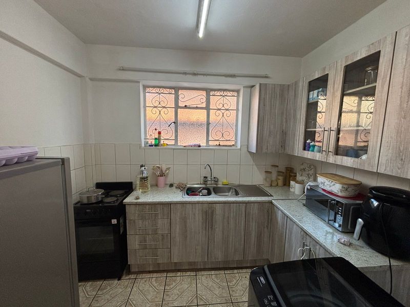 Investment Opportunity with Lifestyle Appeal, Prime Location - Photo 5