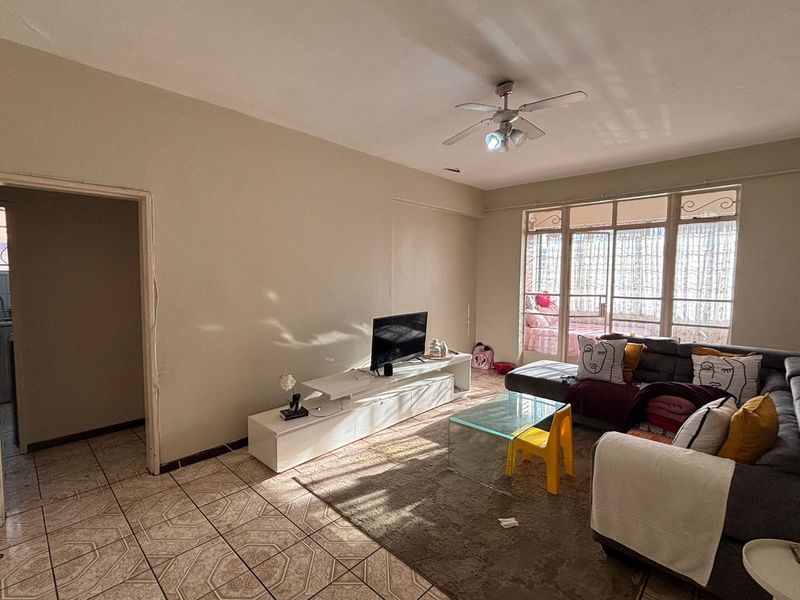 Investment Opportunity with Lifestyle Appeal, Prime Location - Photo 6