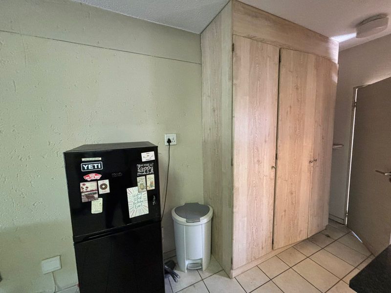 Investment Property - Stunning Building - Impeccably maintained - Photo 8