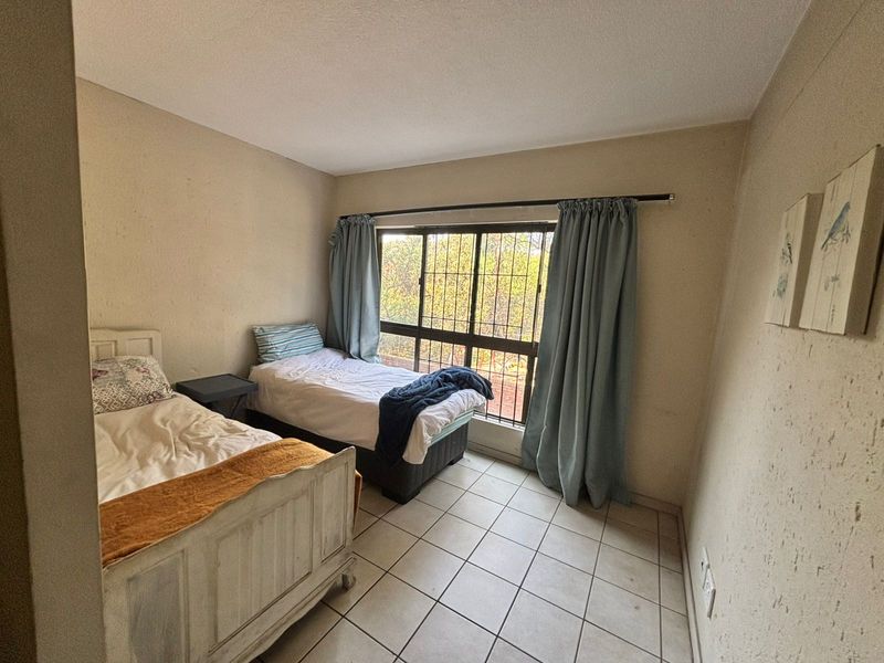 Investment Property - Stunning Building - Impeccably maintained - Photo 7