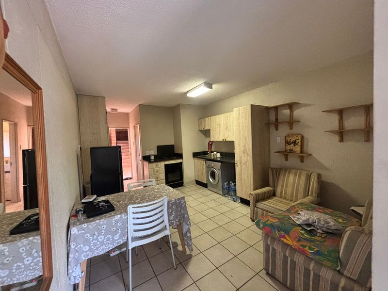 Investment Property - Stunning Building - Impeccably maintained - Photo 4