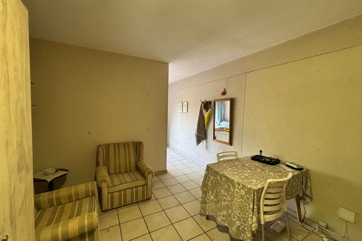 Investment Property - Stunning Building - Impeccably maintained - Photo 3