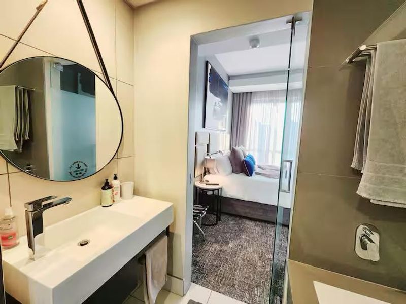 SANDOWN, SANDTON (RENTAL) - Photo 9