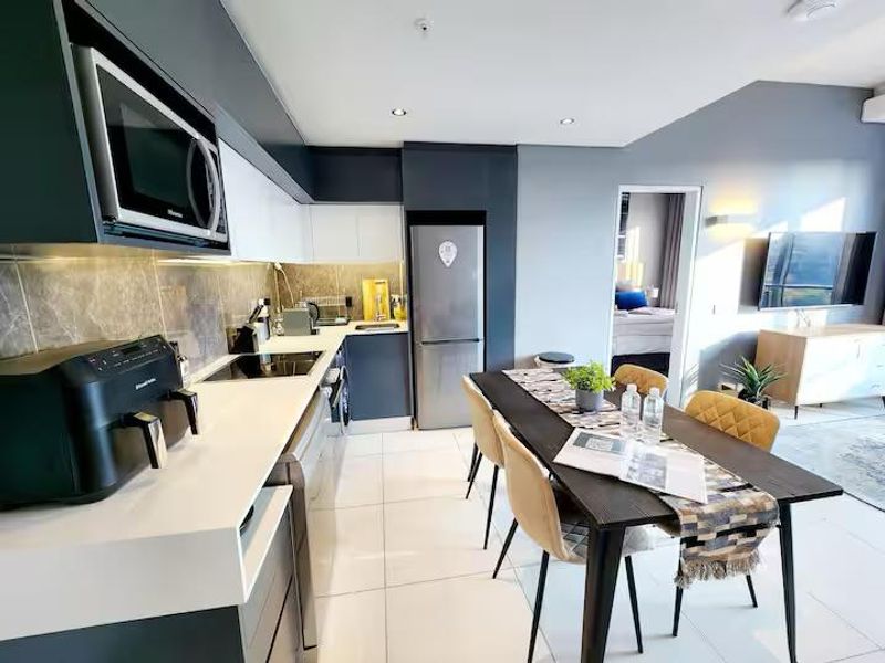 SANDOWN, SANDTON (RENTAL) - Photo 4