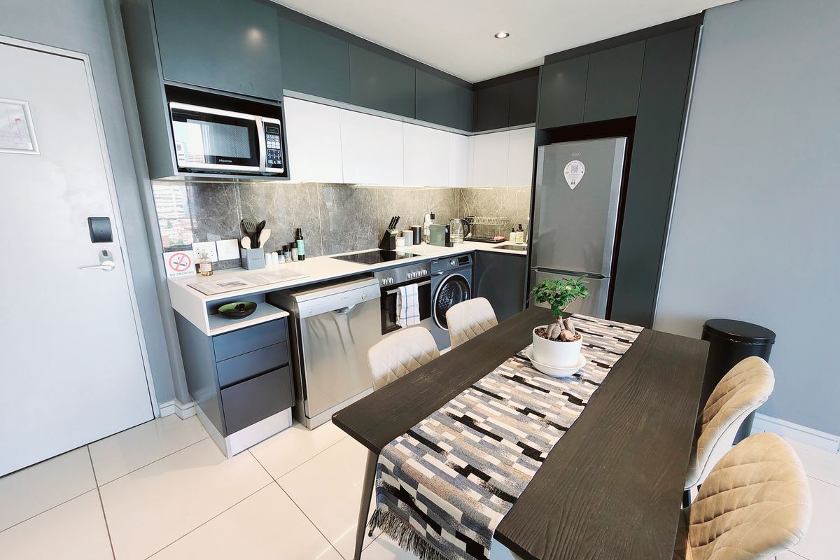 SANDOWN, SANDTON (RENTAL) - Photo 3