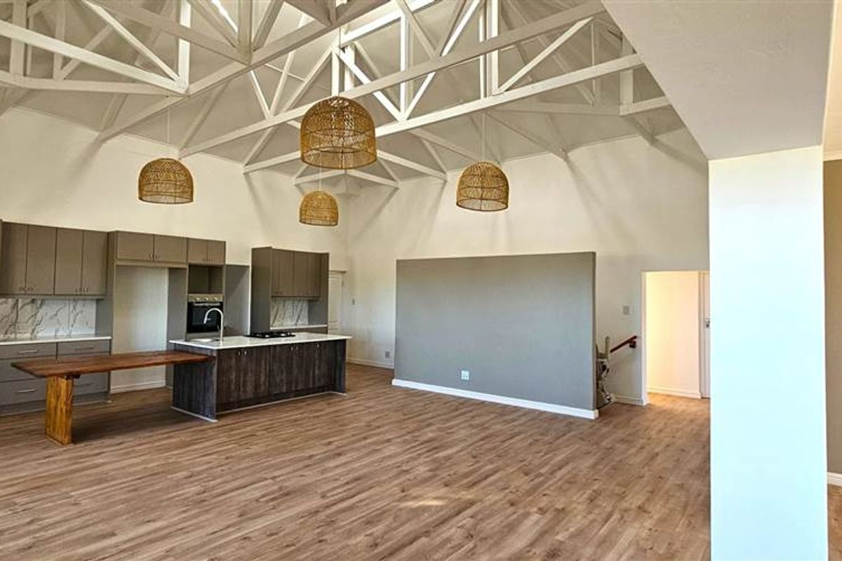 Modern Coastal Living with Flatlet in Stilbaai - Photo 4