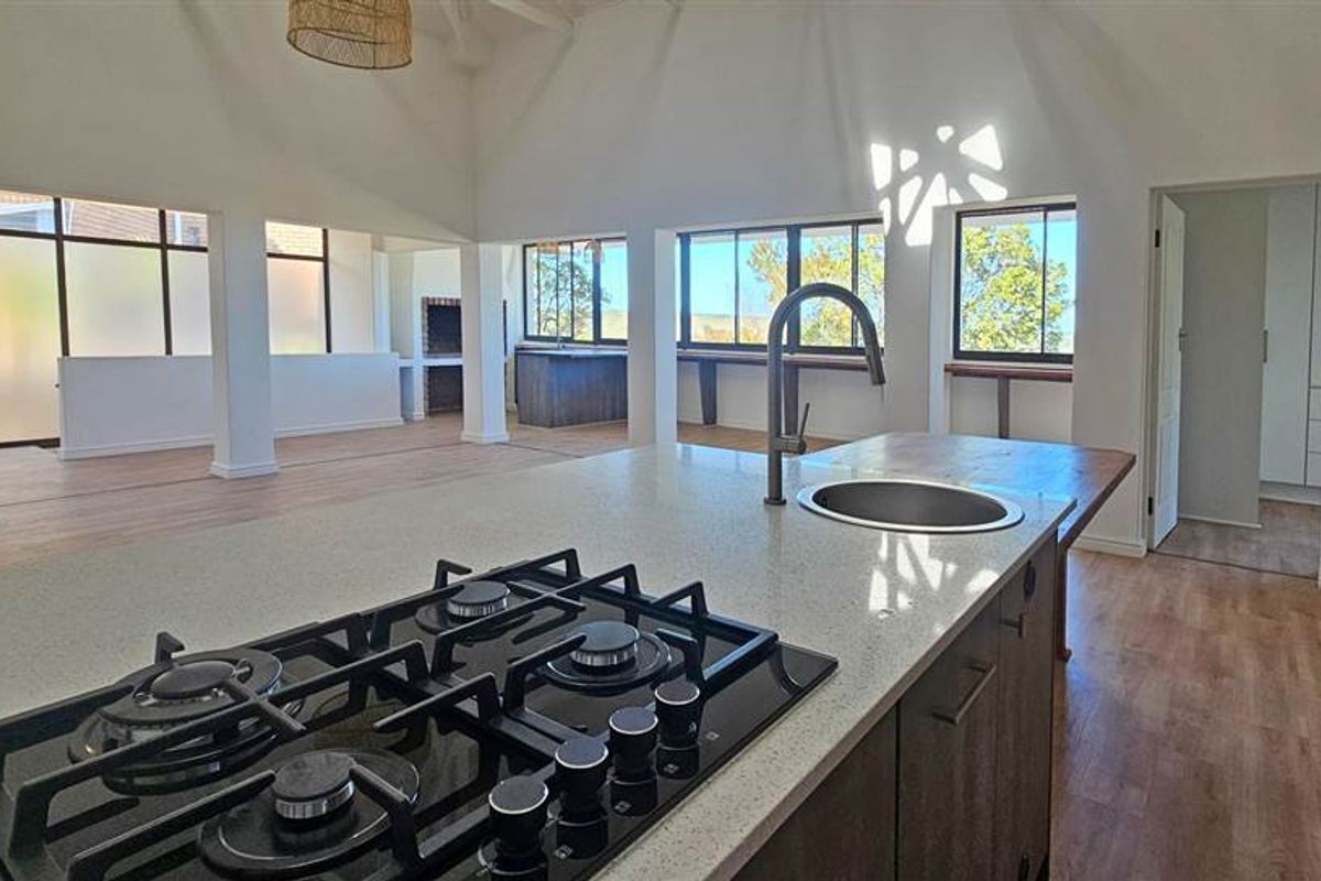 Modern Coastal Living with Flatlet in Stilbaai - Photo 5