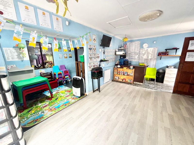 House with Registered Business Rights and Thriving Daycare Facility – Prime Investment Opportunity! - Photo 4