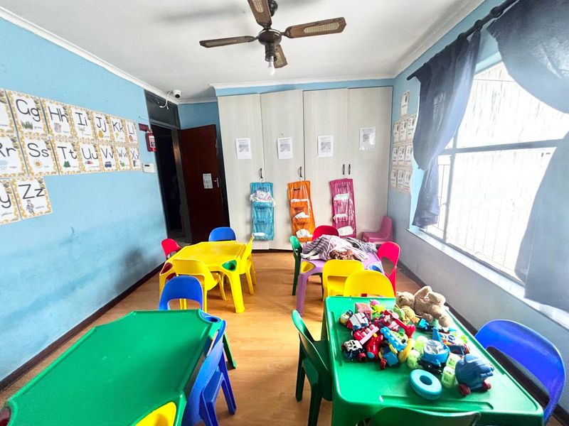 House with Registered Business Rights and Thriving Daycare Facility – Prime Investment Opportunity! - Photo 10