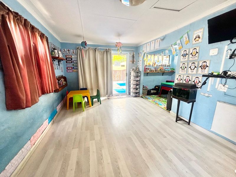 House with Registered Business Rights and Thriving Daycare Facility – Prime Investment Opportunity! - Photo 2
