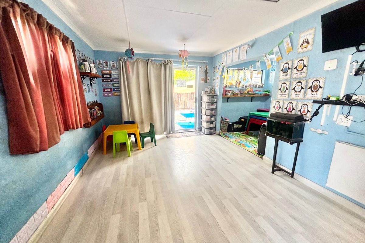 House with Registered Business Rights and Thriving Daycare Facility – Prime Investment Opportunity! - Photo 2