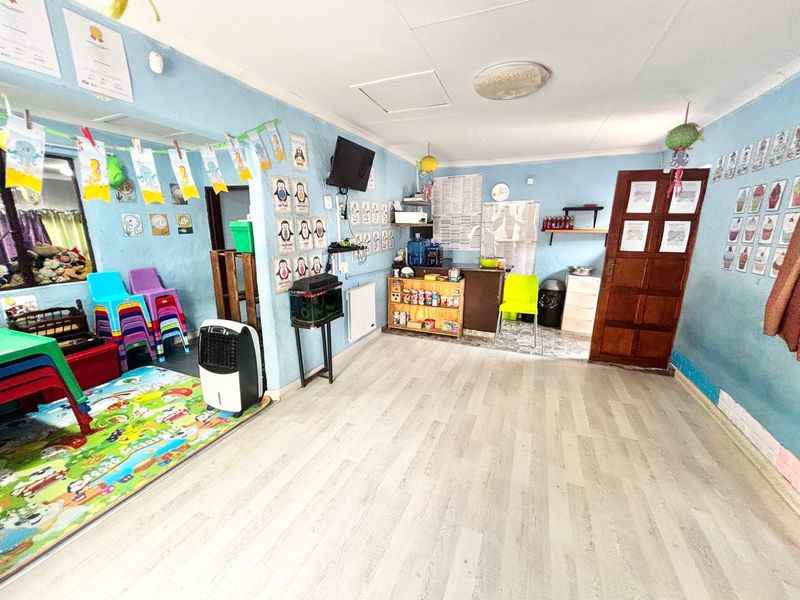 House with Registered Business Rights and Thriving Daycare Facility – Prime Investment Opportunity! - Photo 3