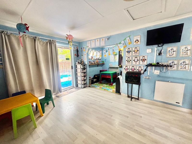 House with Registered Business Rights and Thriving Daycare Facility – Prime Investment Opportunity! - Photo 5