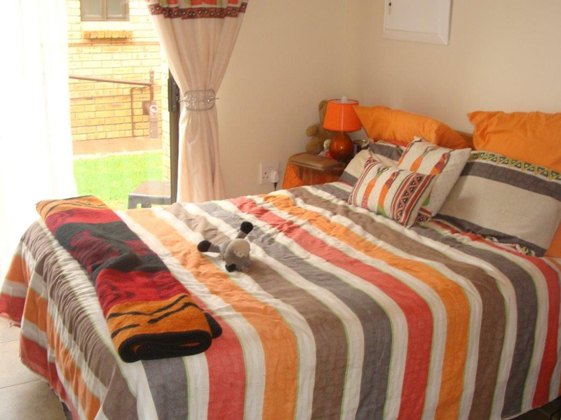 Charming 2-bedroom house for sale in Koster; perfect for cozy living or investment opportunity! - Photo 10