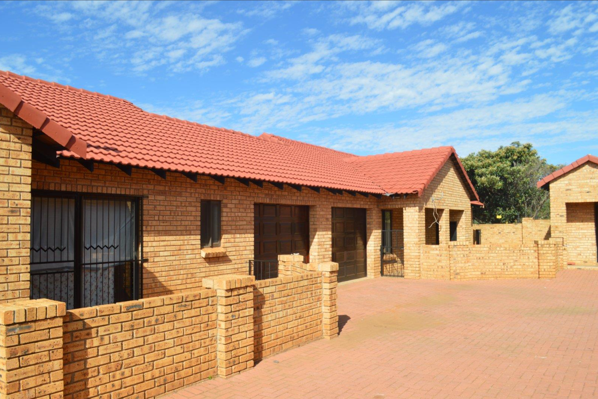 KosteCharming 2-bedroom house - perfect for cozy living or investment opportunity! - Photo 4