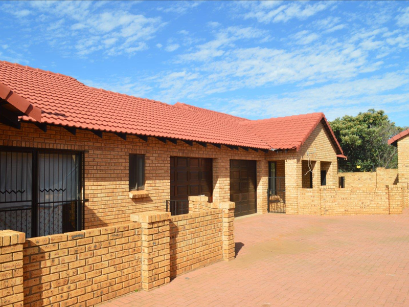 KosteCharming 2-bedroom house - perfect for cozy living or investment opportunity! - Photo 4