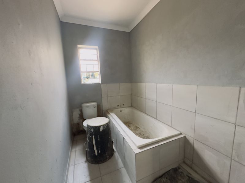 Newly Renovated Property_ Springs Central - Photo 5