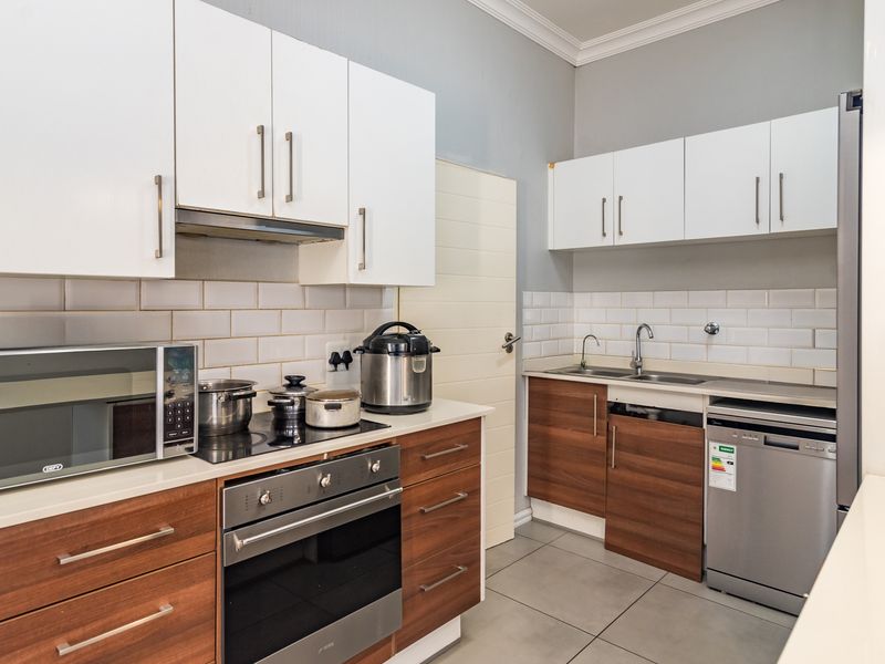 Upmarket living in The Secure Rocklands! - Photo 4