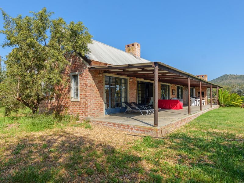 Renovated Industrial-Modern Farmhouse in Napier - Photo 8
