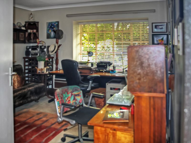 Spacious 2-Bedroom Unit with Double Garage & Solar – R2,599,000 | Merrow Down Country Club - Photo 8