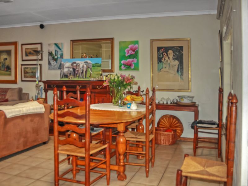Spacious 2-Bedroom Unit with Double Garage & Solar – R2,599,000 | Merrow Down Country Club - Photo 5