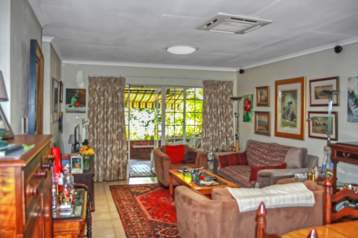 Spacious 2-Bedroom Unit with Double Garage & Solar – R2,599,000 | Merrow Down Country Club - Photo 3