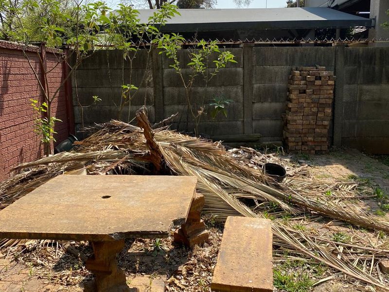 Stunning 8-bedroom house for sale in Vanderbijlpark SE 7, perfect for large families or investment! - Photo 5