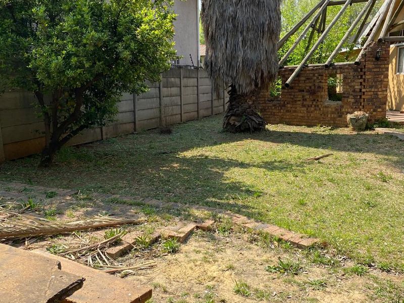 Stunning 8-bedroom house for sale in Vanderbijlpark SE 7, perfect for large families or investment! - Photo 7