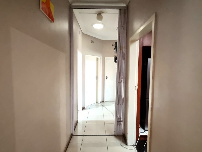 3 Bedroom incoming generating property- Symhurst - Photo 6