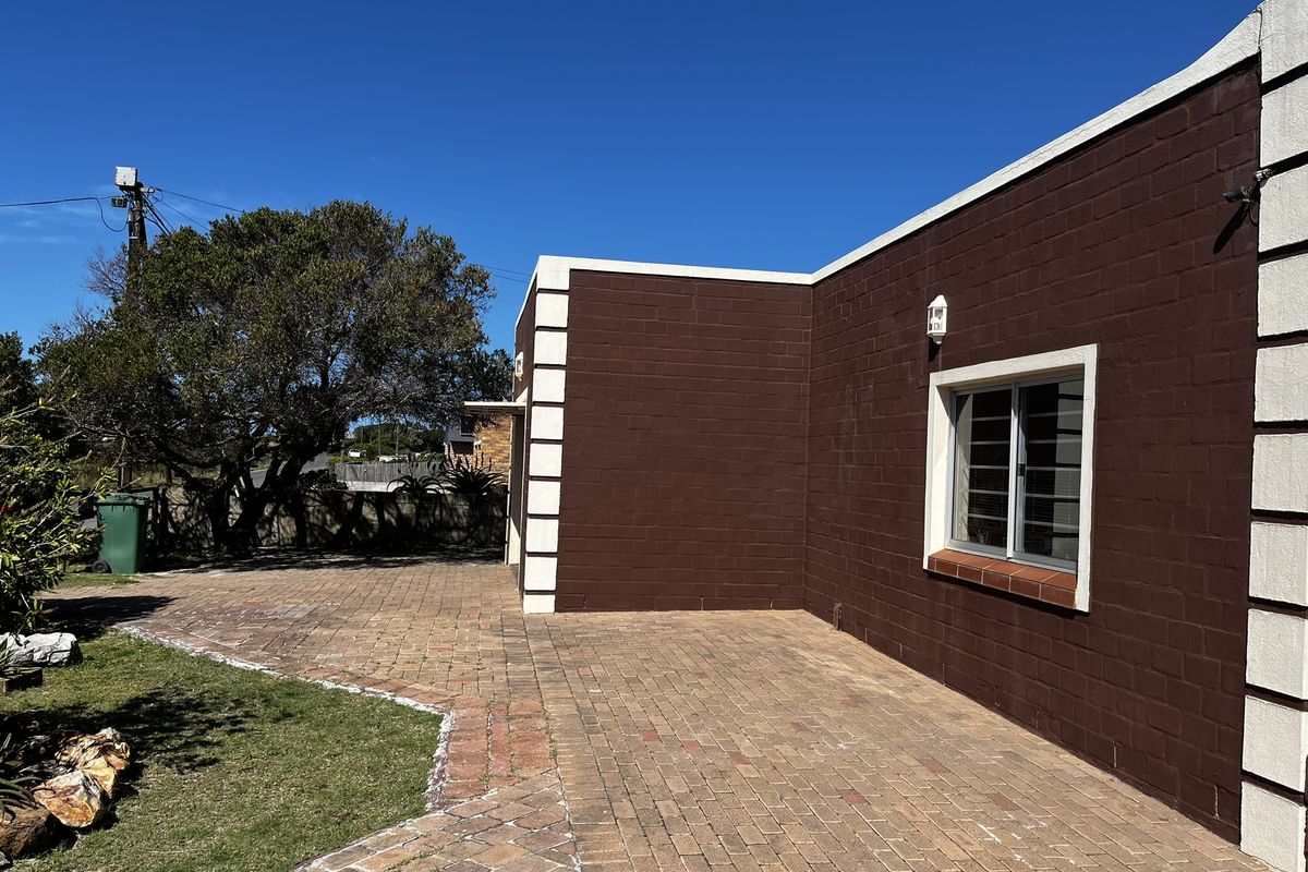 No.4 Crassula Avenue - Betty's Bay - Photo 3