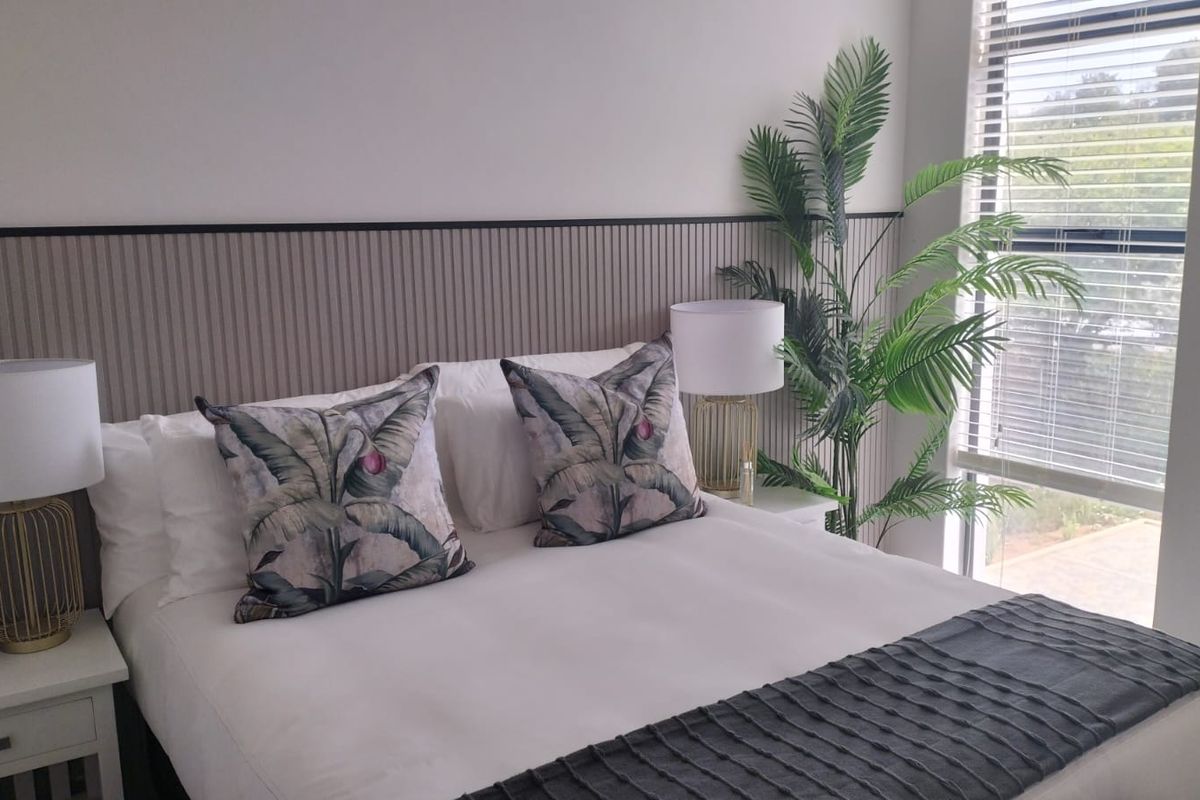 Modern 3-Bedroom Loft-Style Apartment in Zimbali Lakes - Photo 5