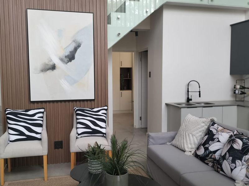 Modern 3-Bedroom Loft-Style Apartment in Zimbali Lakes - Photo 2